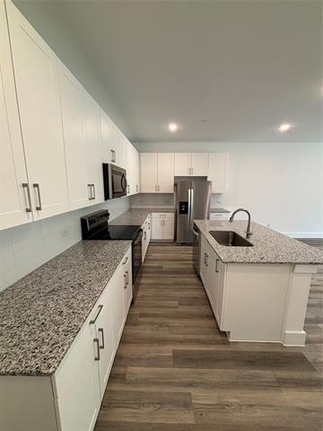 Building Photo - 1529 Creekside Dr