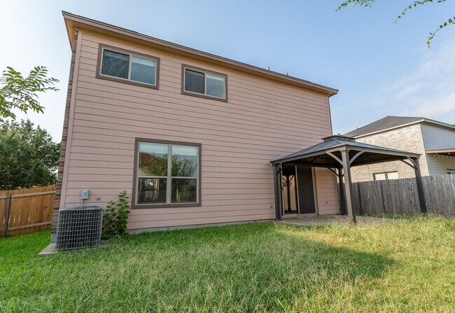 Building Photo - 2007 Rim Rock Dr