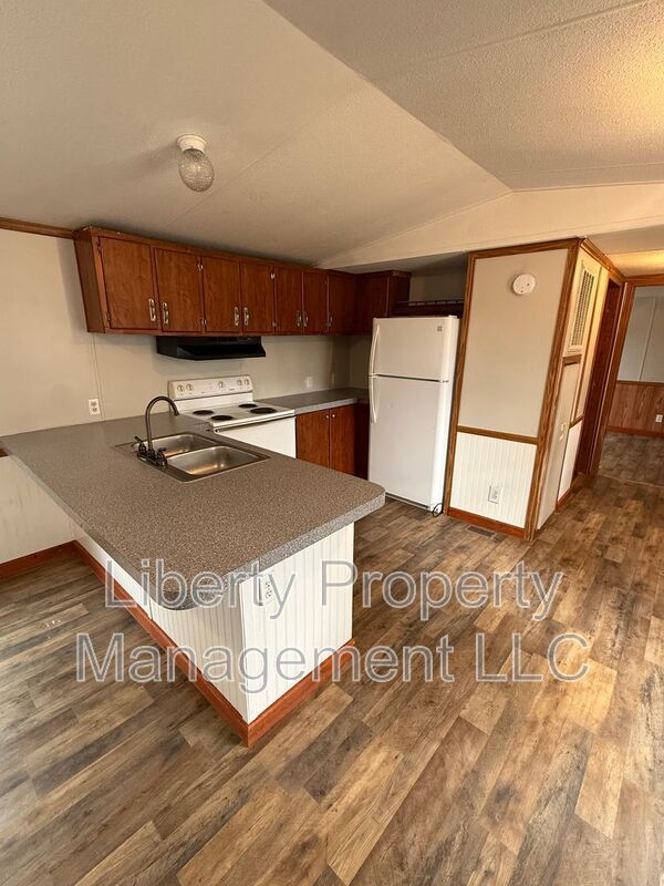 Building Photo - 29 Hillside Ln