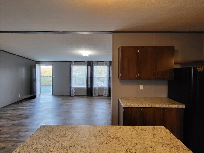 Building Photo - 21518 Cherry Hollow Dr