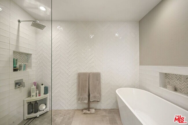 Building Photo - 1338 Harvard St