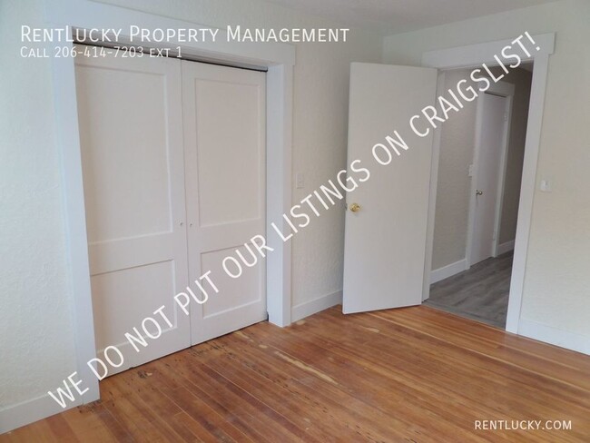 Building Photo - 2114 NE 85th St