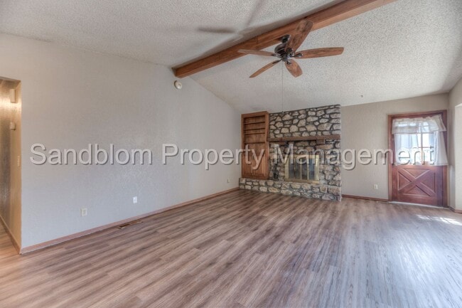 Building Photo - For Lease | Owasso | $1600/mo | Available ...