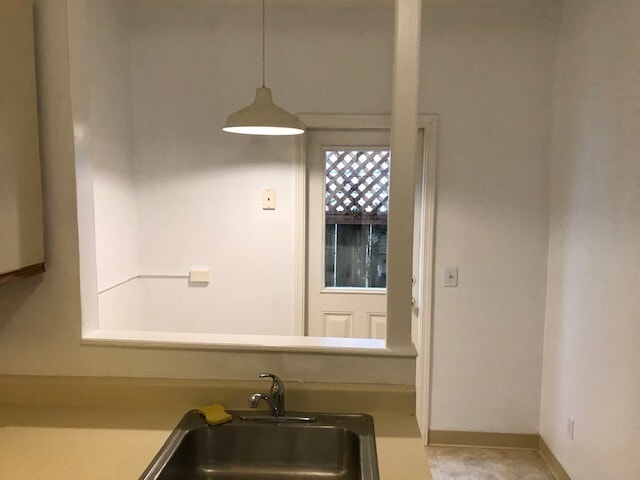 Dining - 136 16th St