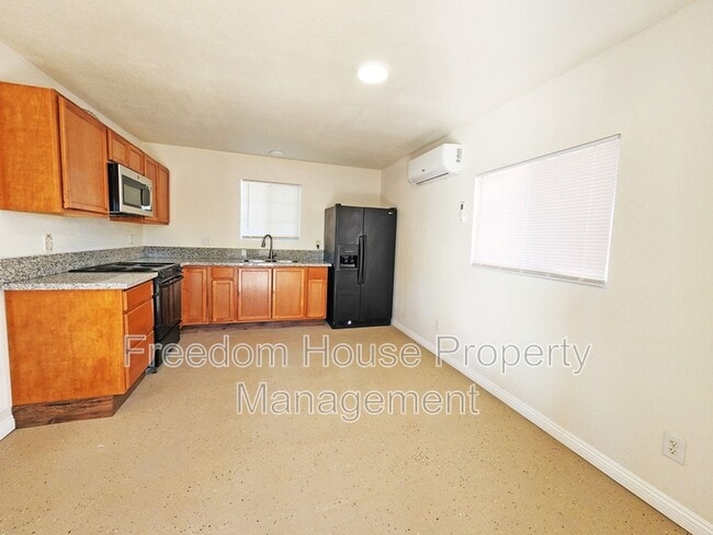 Building Photo - 5391 Money St