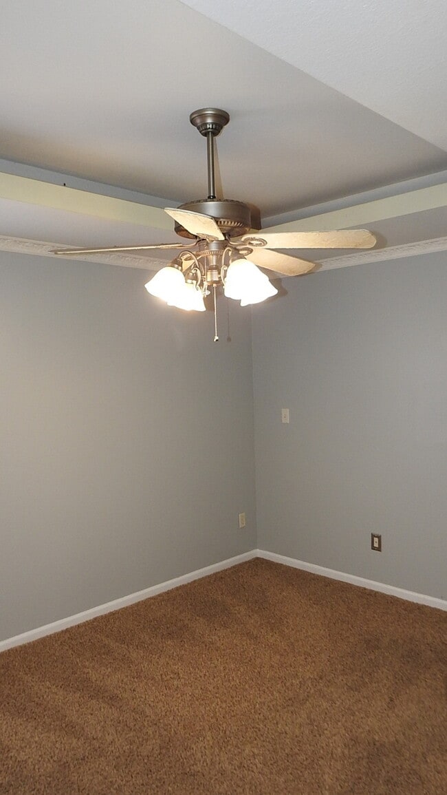 Building Photo - 3bed 2 full bath in Fort Osage Area