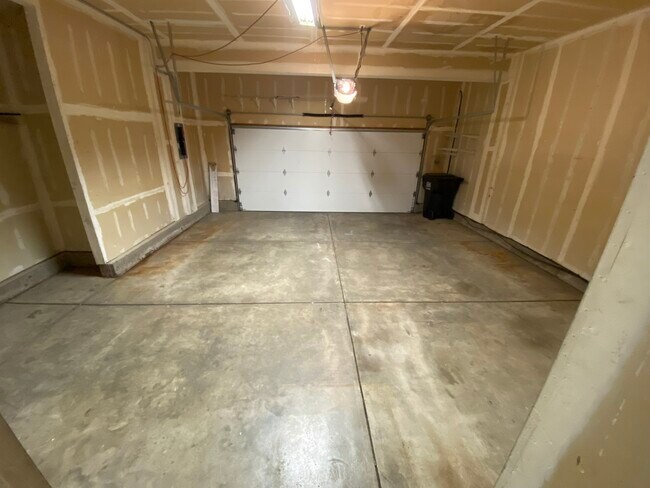 Building Photo - 6246 Calico Patch Heights