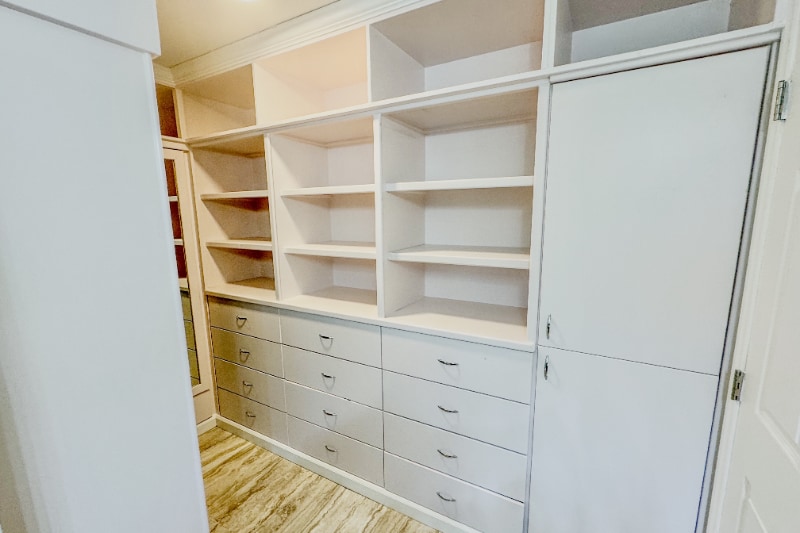 Building Photo - 618 Troy St