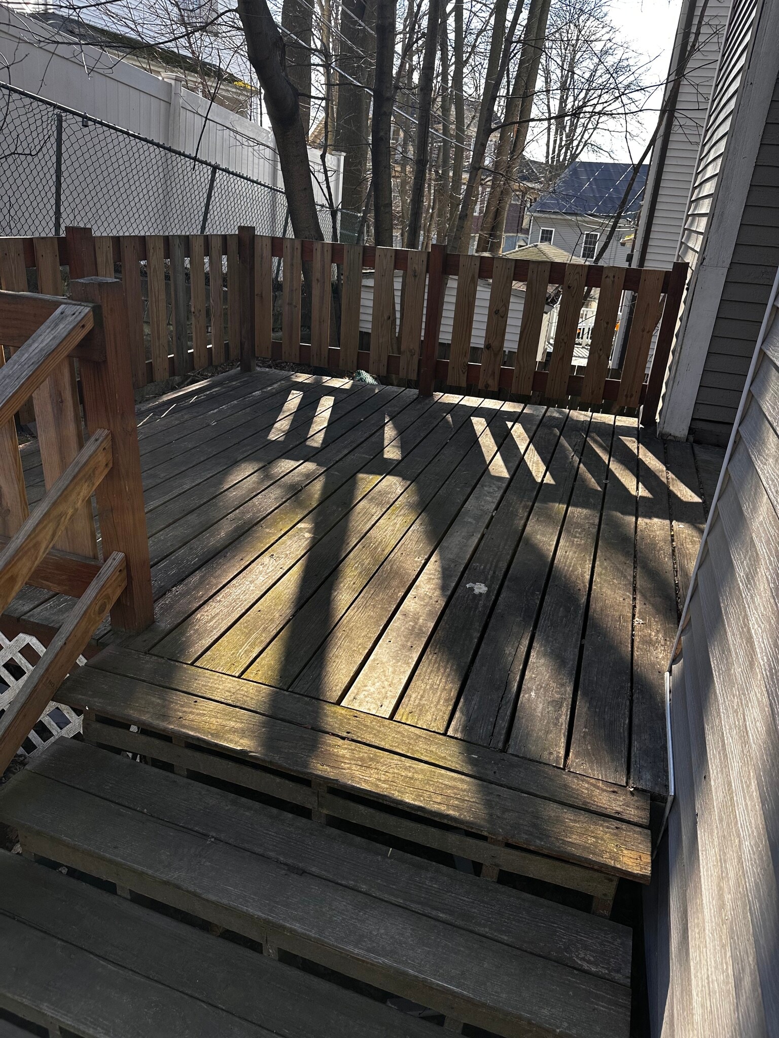 Private Deck - 16 Hillside St