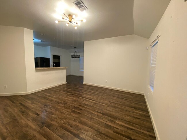 Building Photo - Beautiful Upgraded 3 Bedroom home in Brookland School District!