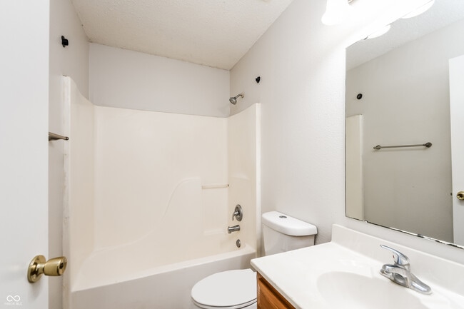 Building Photo - 4024 Village Trace Blvd