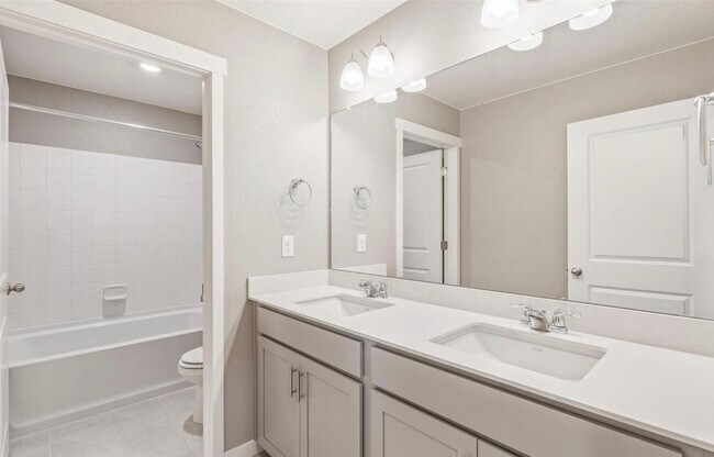 Building Photo - Newer 5-Bedroom Home Including All Applian...