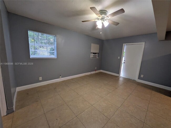 Building Photo - 5820 NW 14th Ct