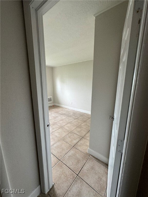 Building Photo - 2452 Stella St