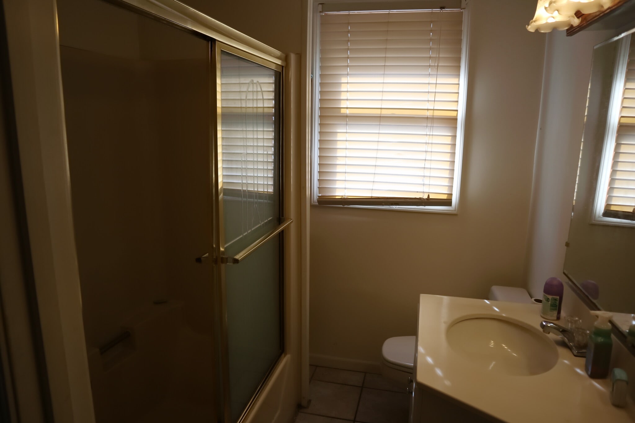 Building Photo - 611 Park St