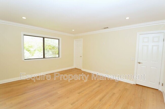 Building Photo - 6713 Singletree Ln