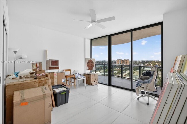 Building Photo - 900 N Ocean Blvd