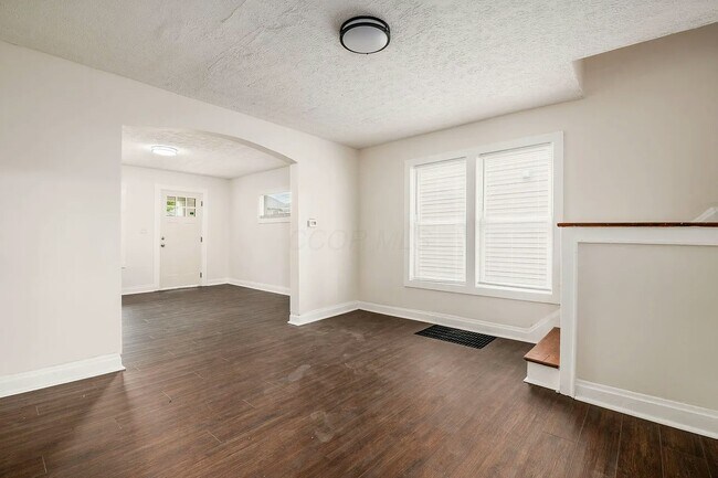 Building Photo - 1271-1273 N 6th St, Unit 1273