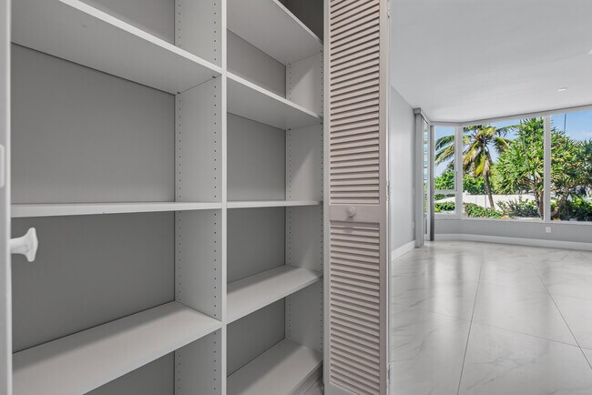 Building Photo - 1440 S Ocean Blvd