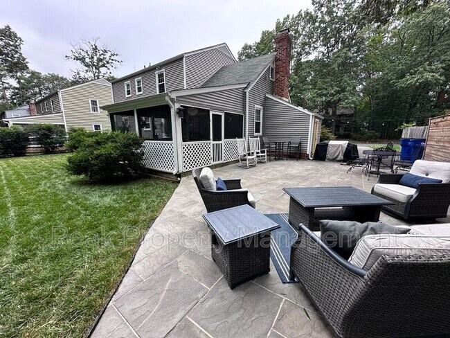 Building Photo - 1825 Red Queen Ct