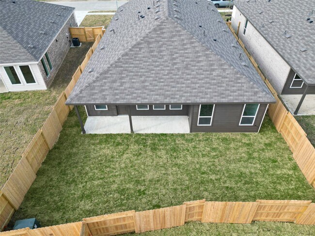 Building Photo - 5406 Peacock Bass Dr