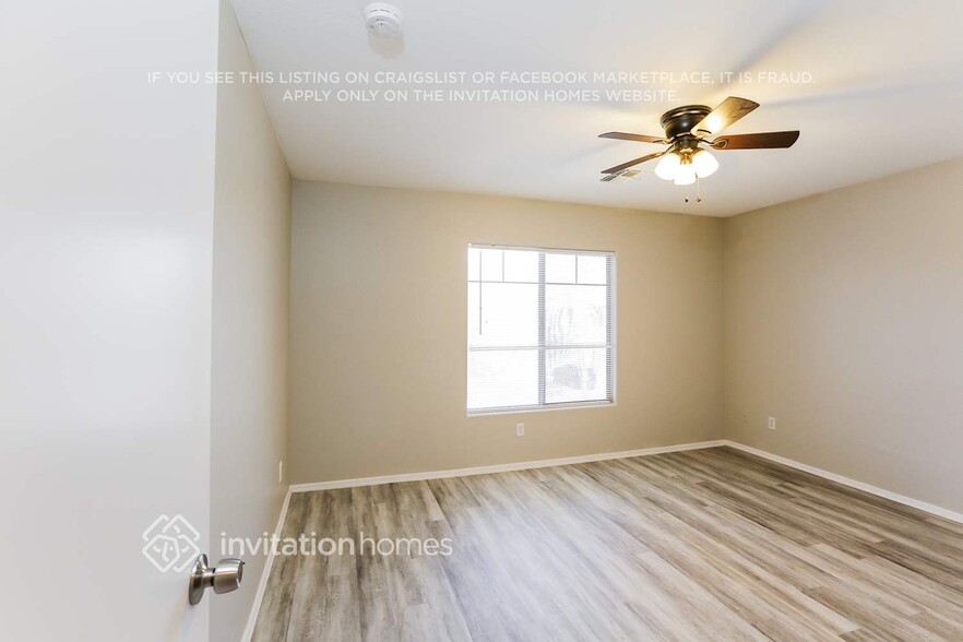 Building Photo - 11867 W Sherman St