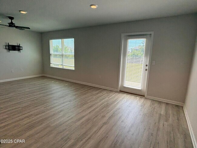 Building Photo - 6580 Slabinski Ln