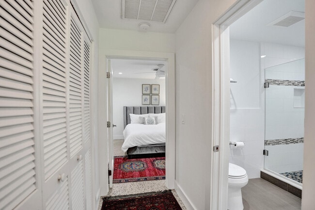 Building Photo - 221 N Swinton Ave