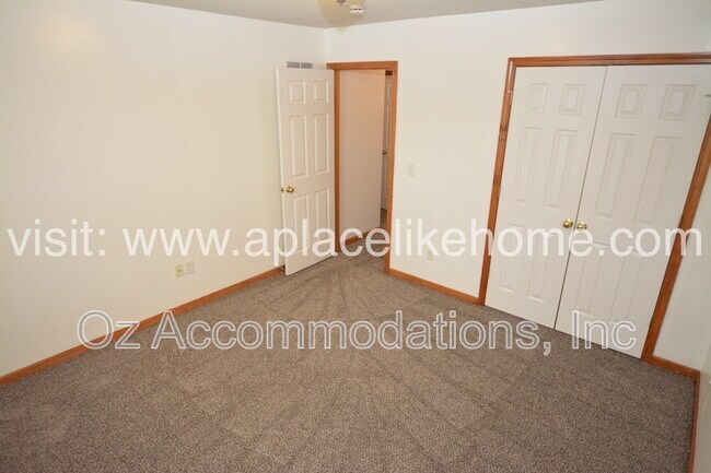 Building Photo - 5200 Hardy Ct