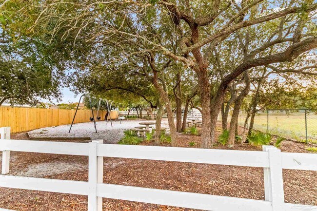 Building Photo - 1675 Winding Shore Dr