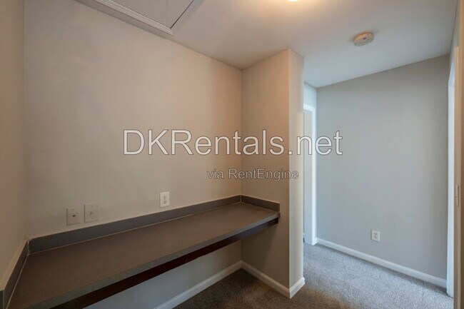 Building Photo - 2555 Flat Shoals Rd