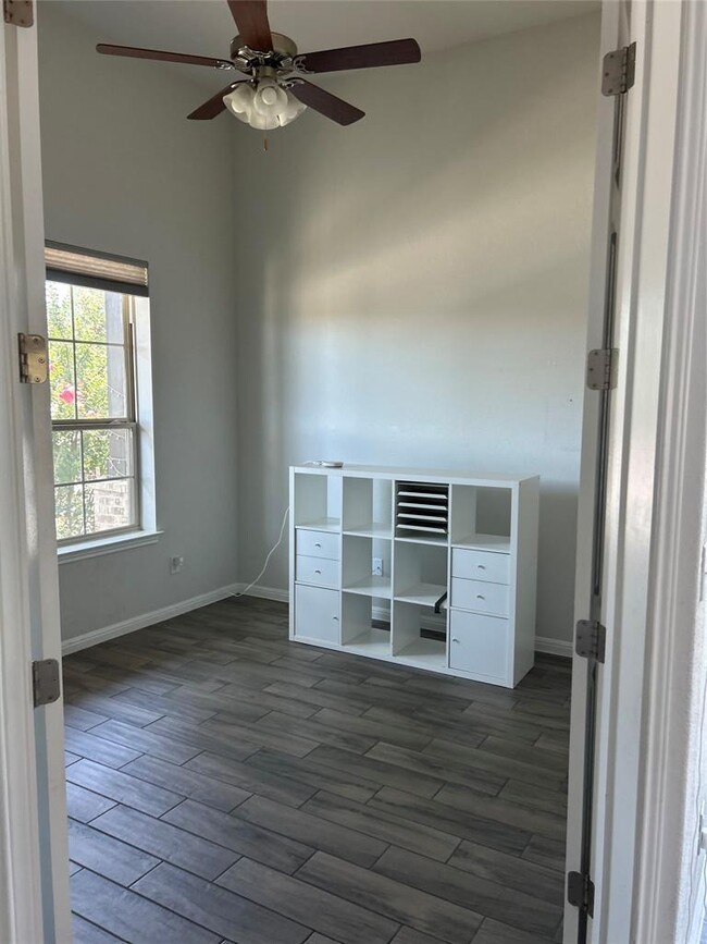 Building Photo - 3600 Brushy Creek Rd