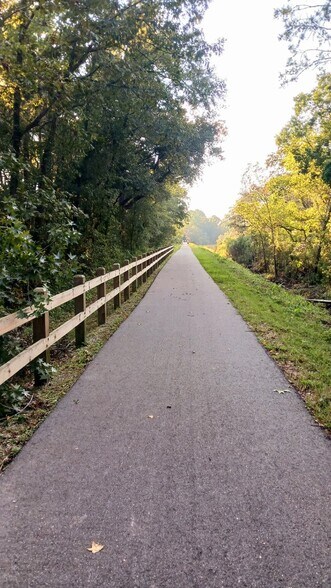 Greenway just steps away - 2039 Rondo St