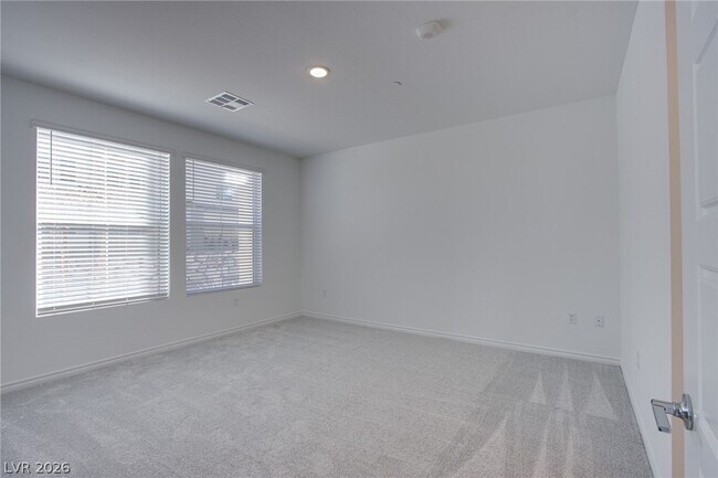 Building Photo - 2555 Hampton Rd