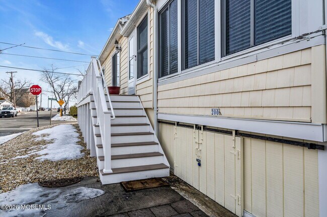 Building Photo - 200 Asbury Ave