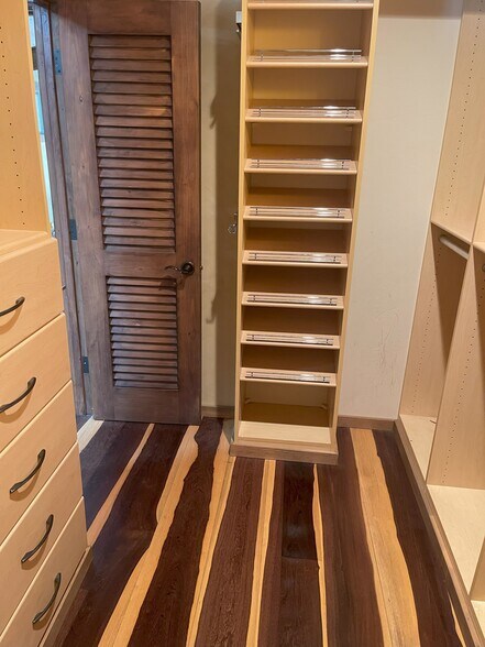 Cedar Closet - 1173 Van Nuys St