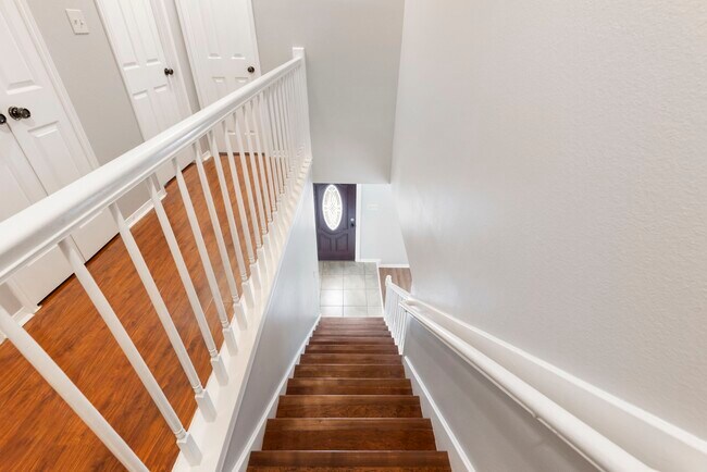 Building Photo - 6827 Hollow Hearth Dr