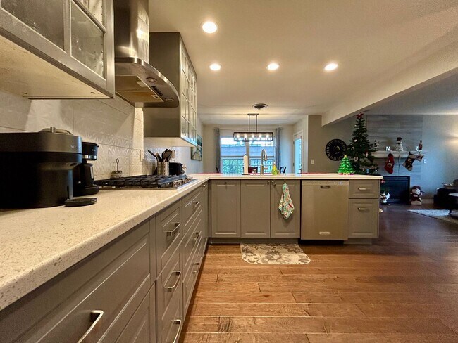 Building Photo - Welcome to your new home!