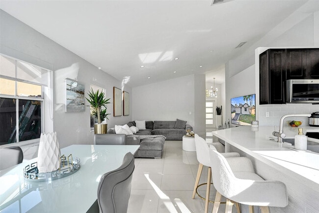 Building Photo - 1451 NW 47th Ave