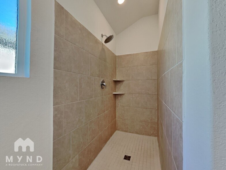 Building Photo - 5908 Geronimo Wy