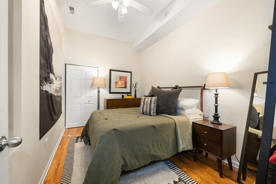 Building Photo - 2246 N Magnolia Ave