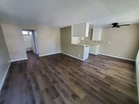 Building Photo - Spacious 1 Bedroom 1 Bath Upstairs Apartment