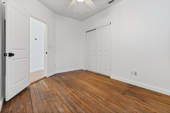 Building Photo - 84 Waller St