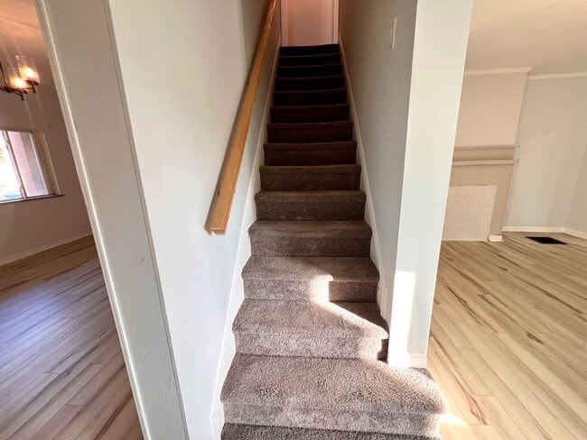 Building Photo - 3 Bedroom 1.5 Bath - Updated Home for Rent