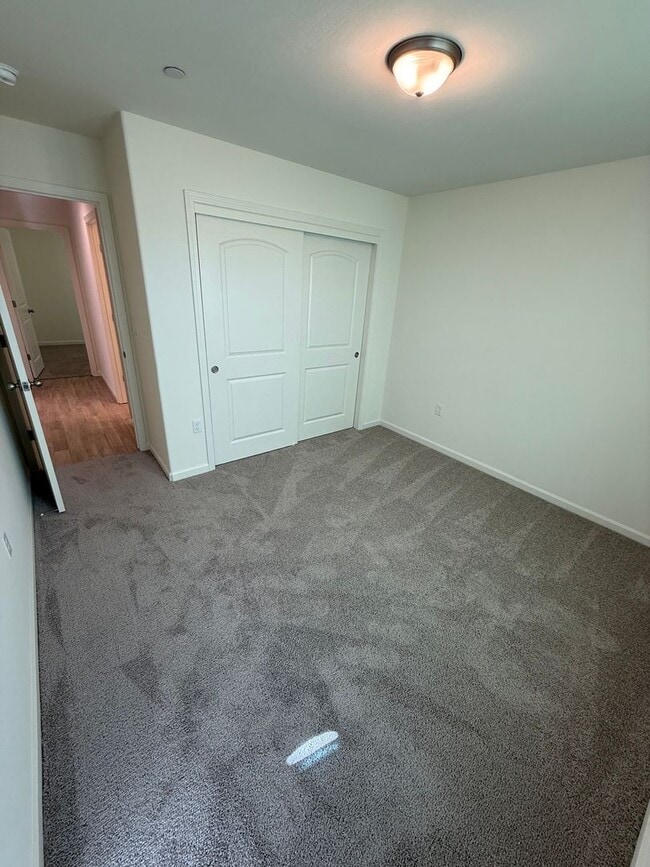 Building Photo - NEW Beautiful 3 Bedroom 2 Bath Home In Delano