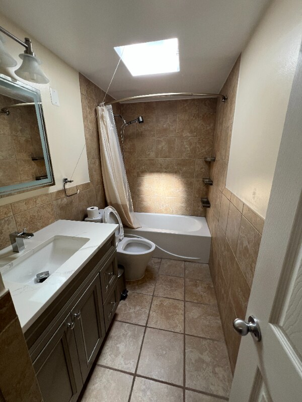 Building Photo - 643 47th St