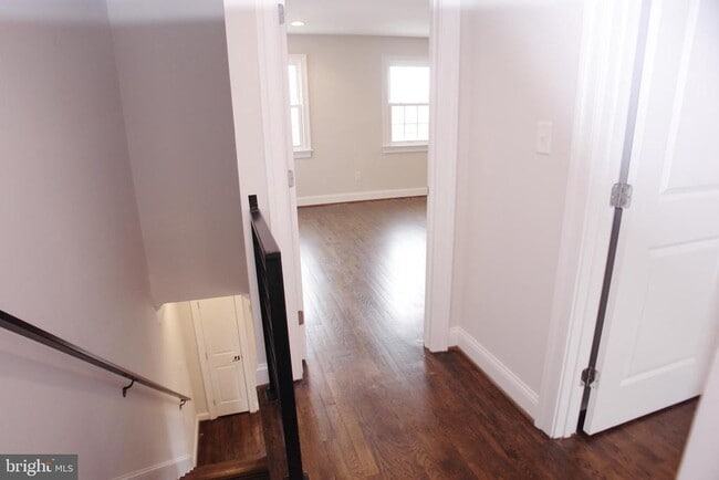 Building Photo - 12307 Chesterton Dr