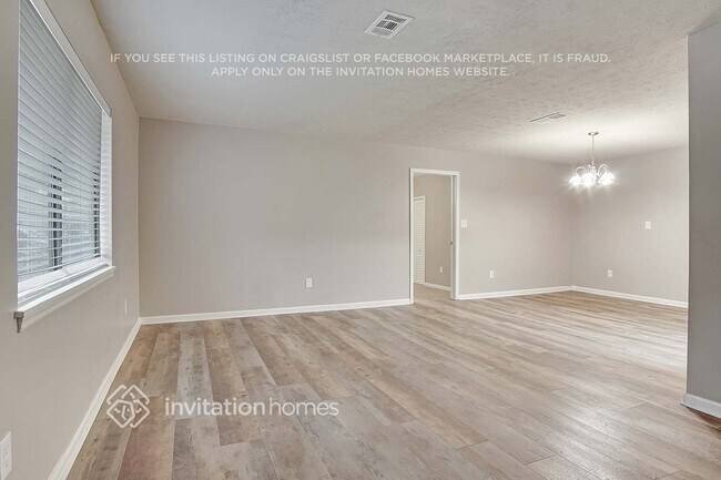 Building Photo - 1728 W Austin Rd