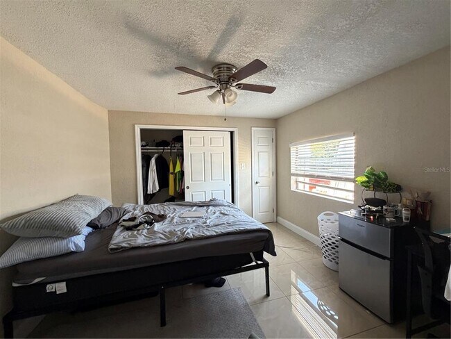 Building Photo - 2926 W St John St