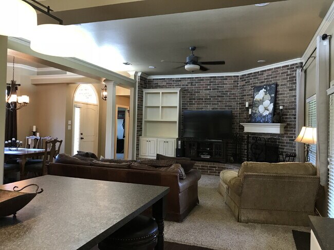 Building Photo - Beautiful Home in Cooper School District